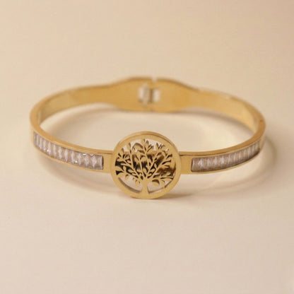 Gold Horizon Bracelet Stack