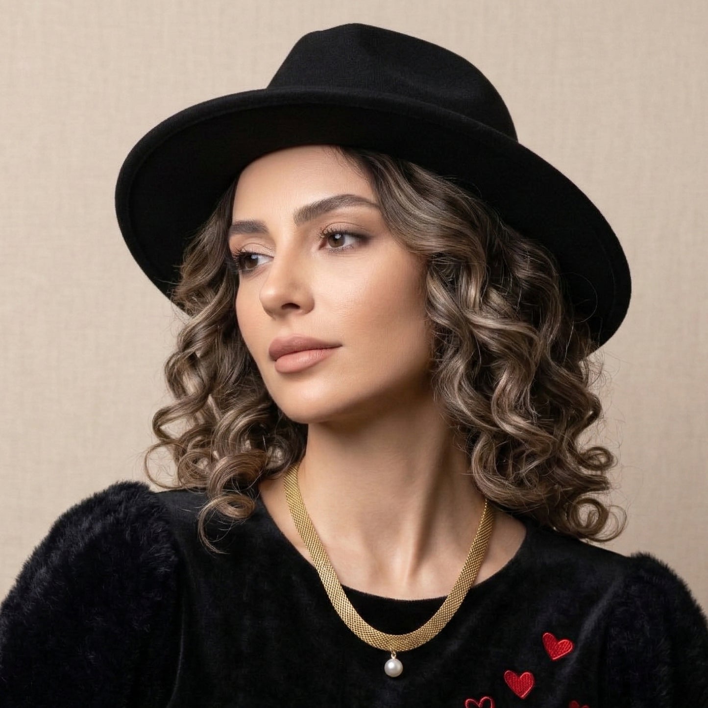 Golden Pearl Mesh Neck Chain