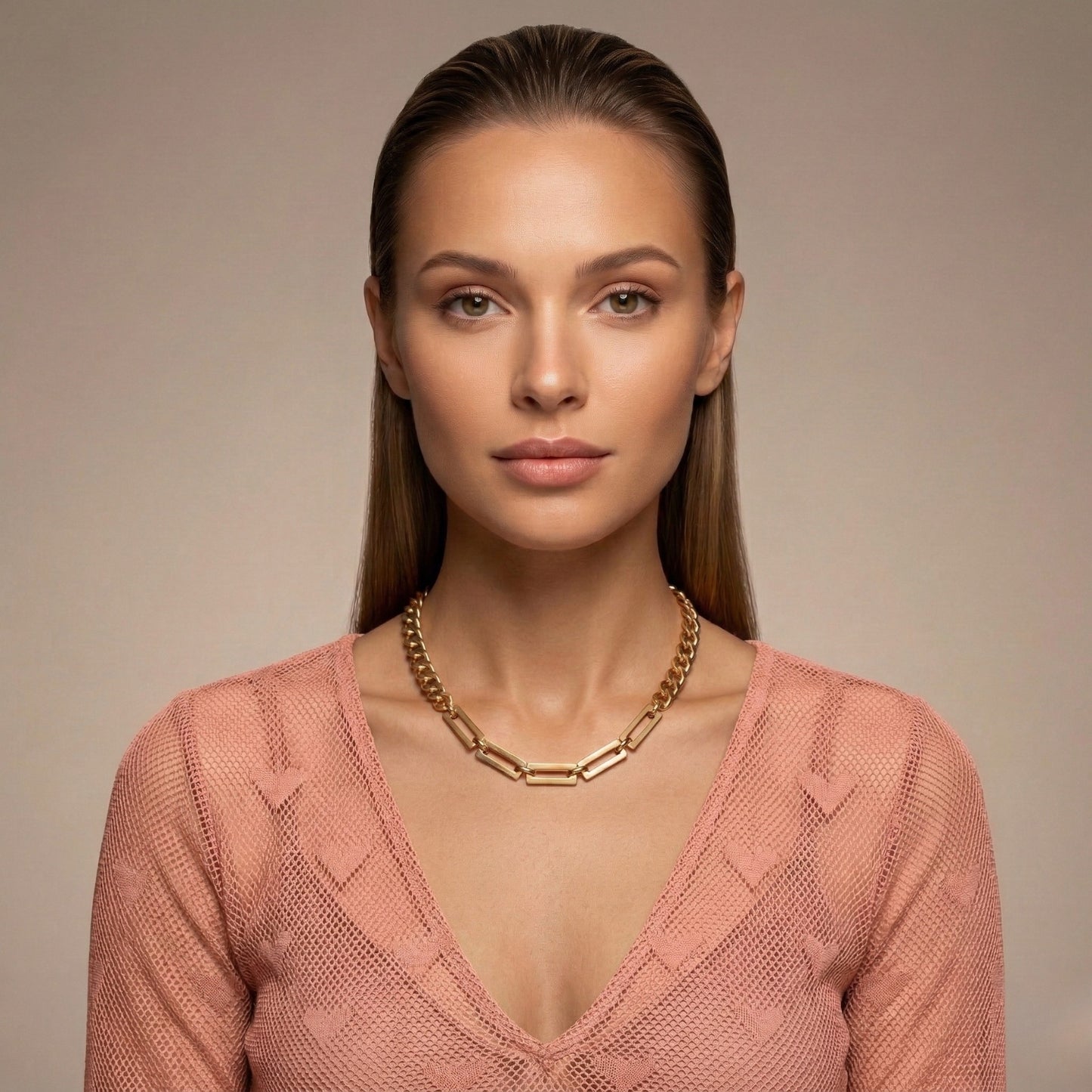 Linear Edge Curb Neck Chain