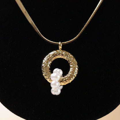 Pearl Cluster Neck Chain