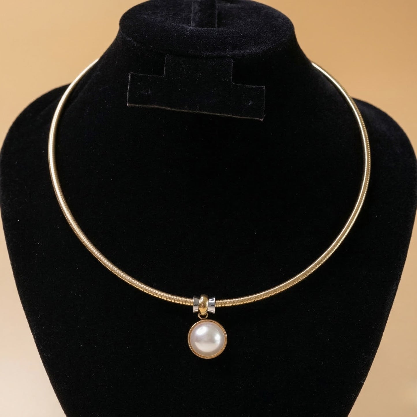 Pearl Essence Neck Chain