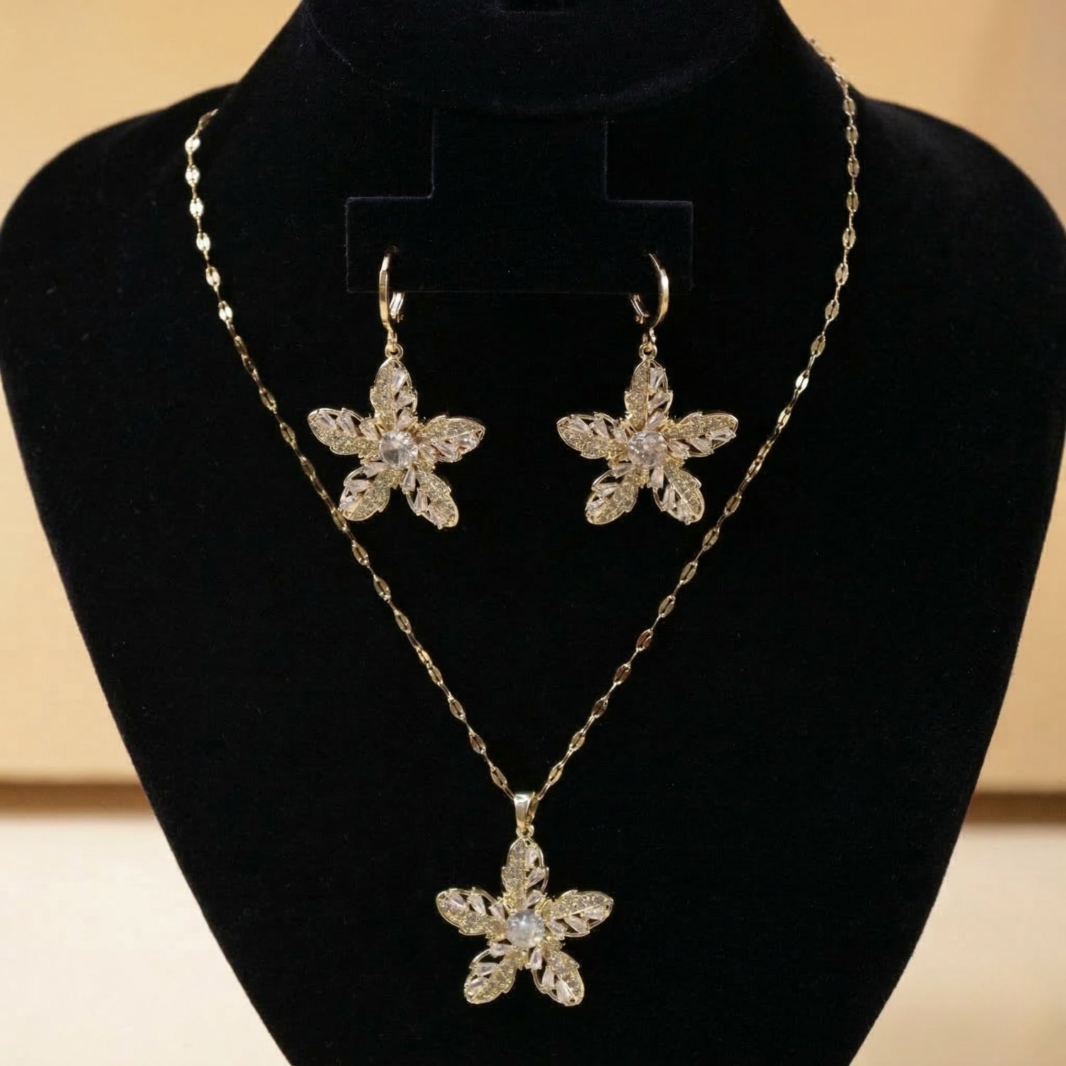 Mermaid Elegance Combo - 18K gold plated jewellery combo set - Mehraya - close-up view