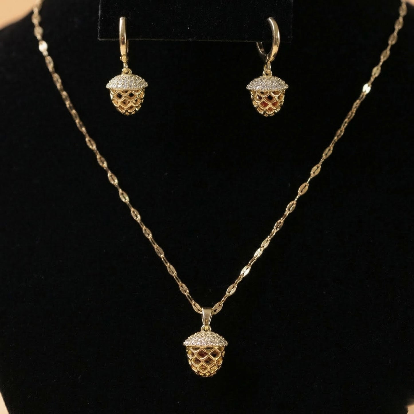 Golden Acorn Radiance Set