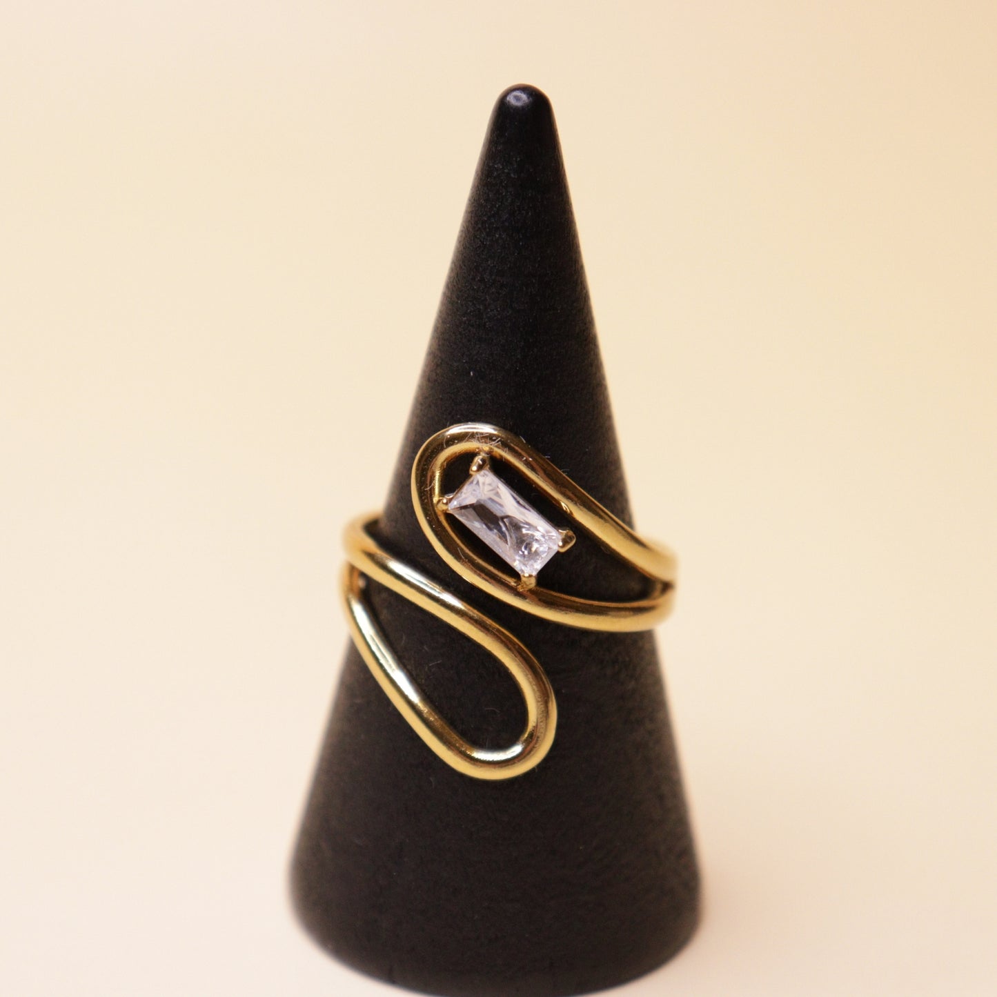 Serene S-Curve Ring