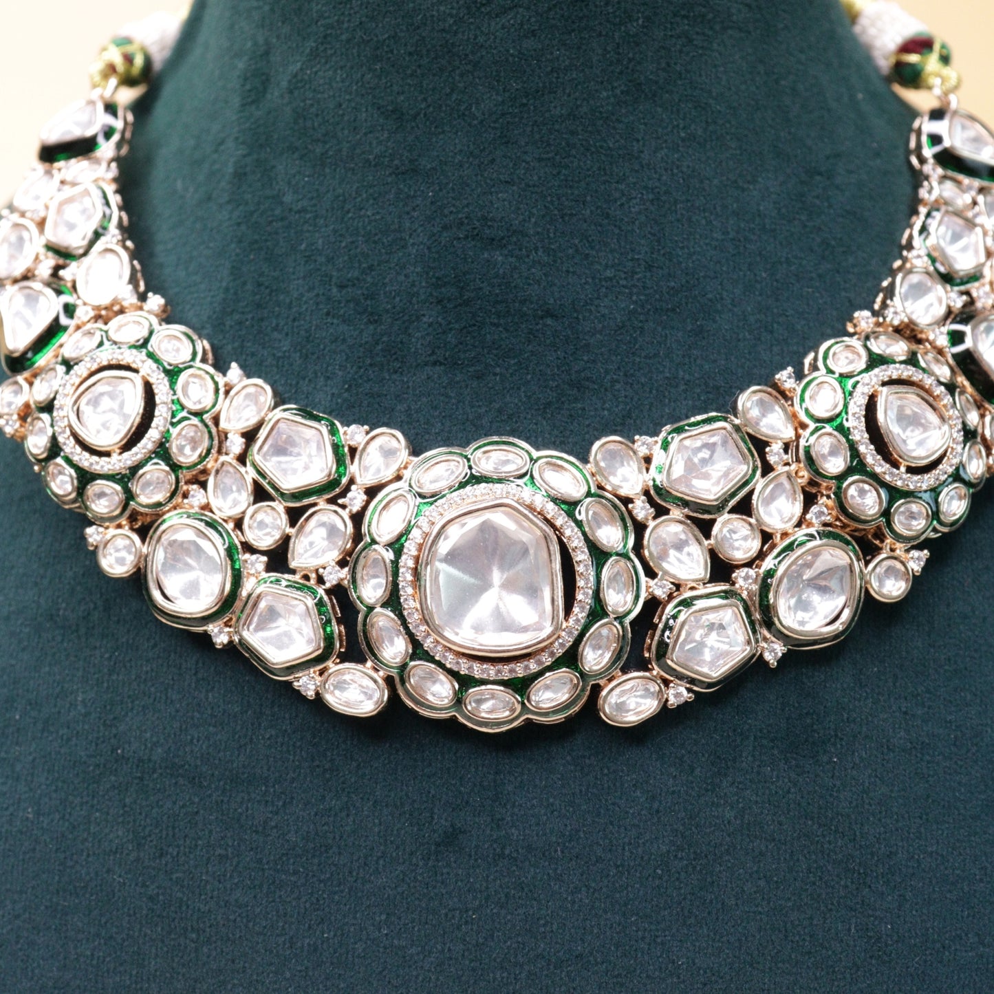Begum Emerald Set
