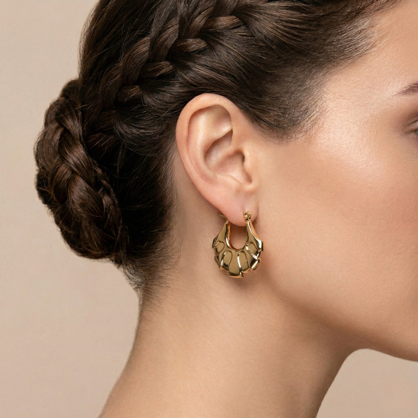 Glossy Curve Earrings