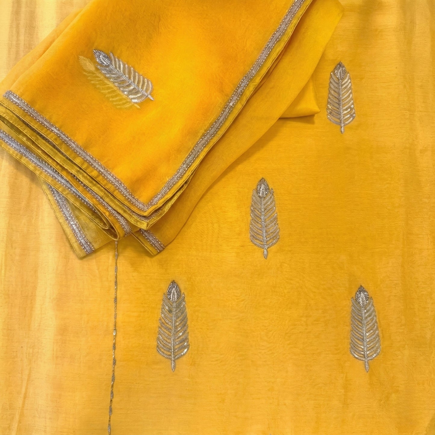Sunlit Zari Leaf Suit