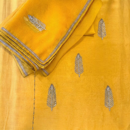 Sunlit Zari Leaf Suit
