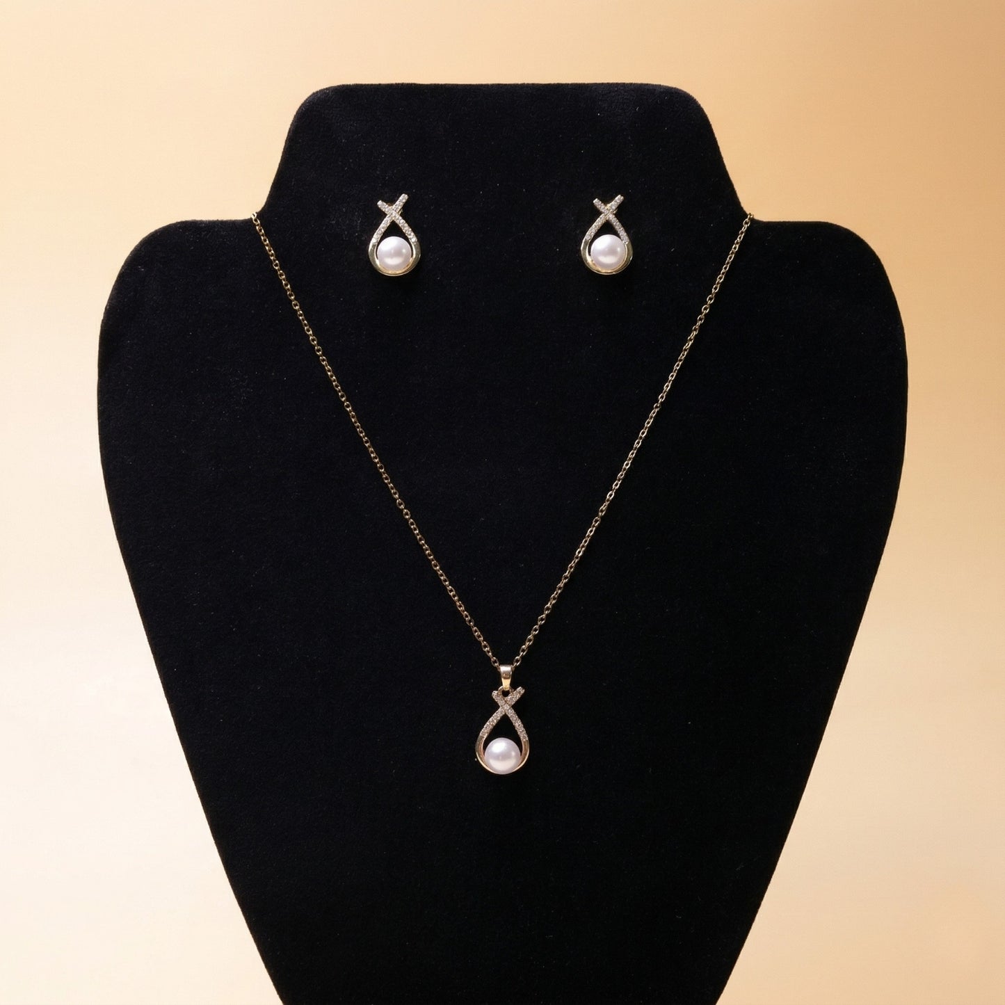 Pearl Embrace Set