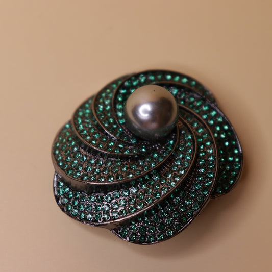 Emerald Whirl Brooch