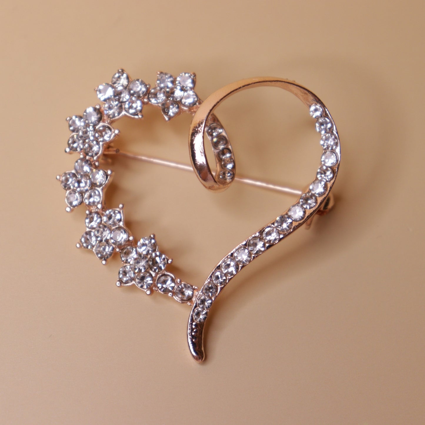 Sweeping Floral Heart Brooch