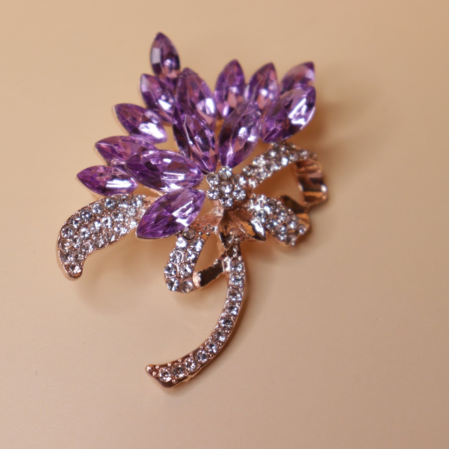 Ribbon Brooch