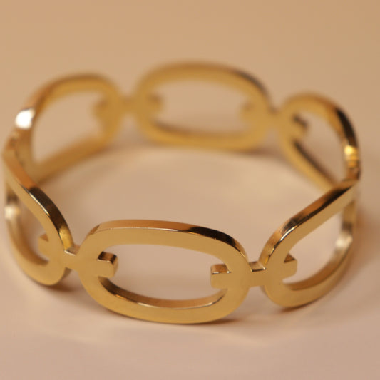 Opulent Twist Bracelet