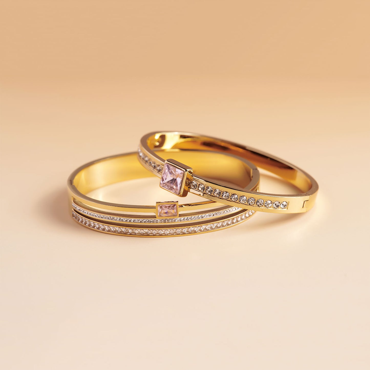 Lattice Gold Bracelet Stack