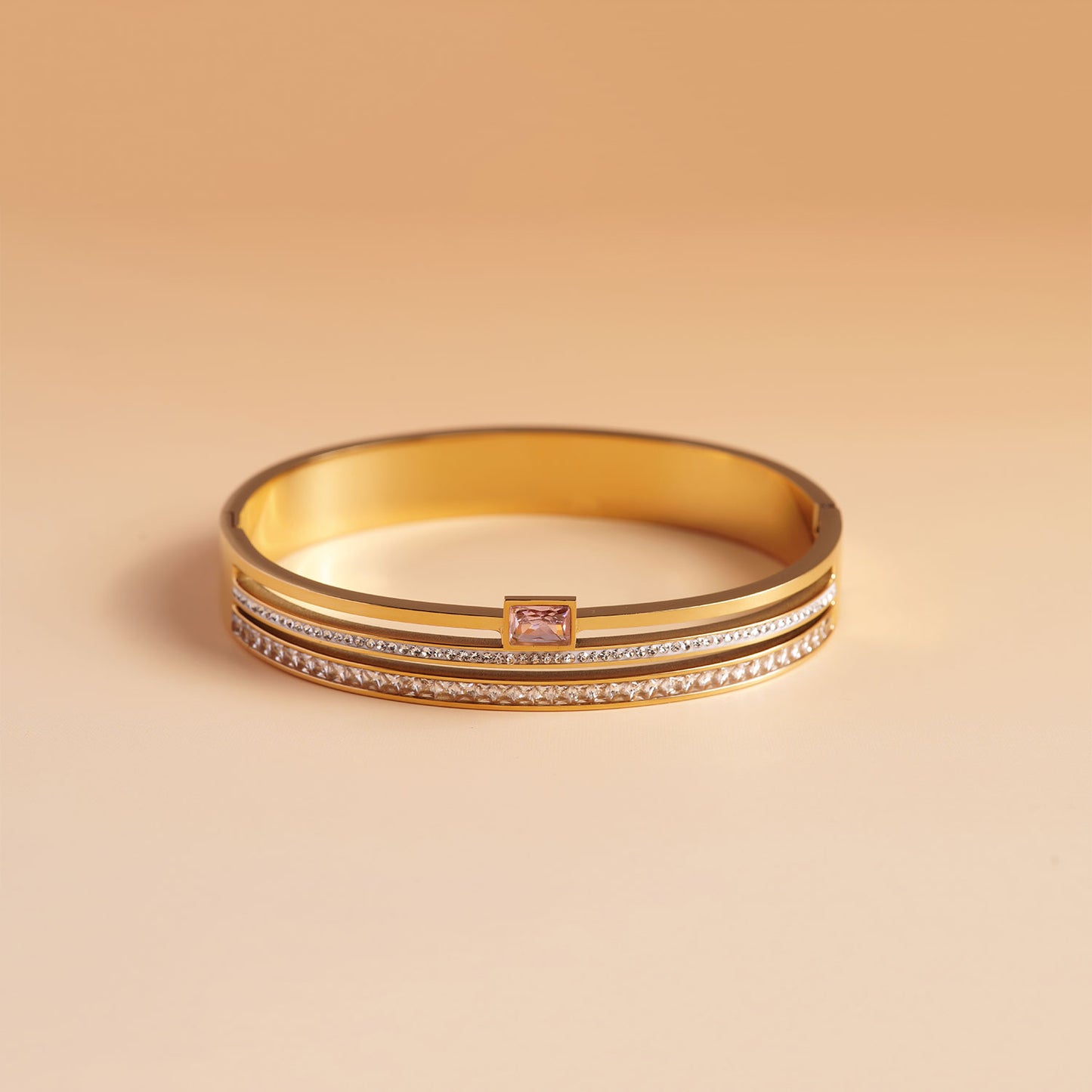 Lattice Gold Bracelet Stack