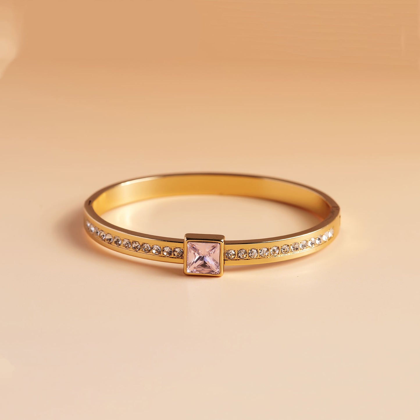 Lattice Gold Bracelet Stack