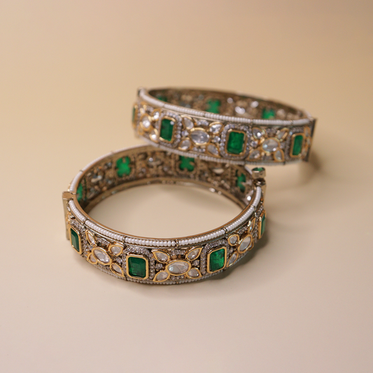 Virasat Emerald Polki Bangles