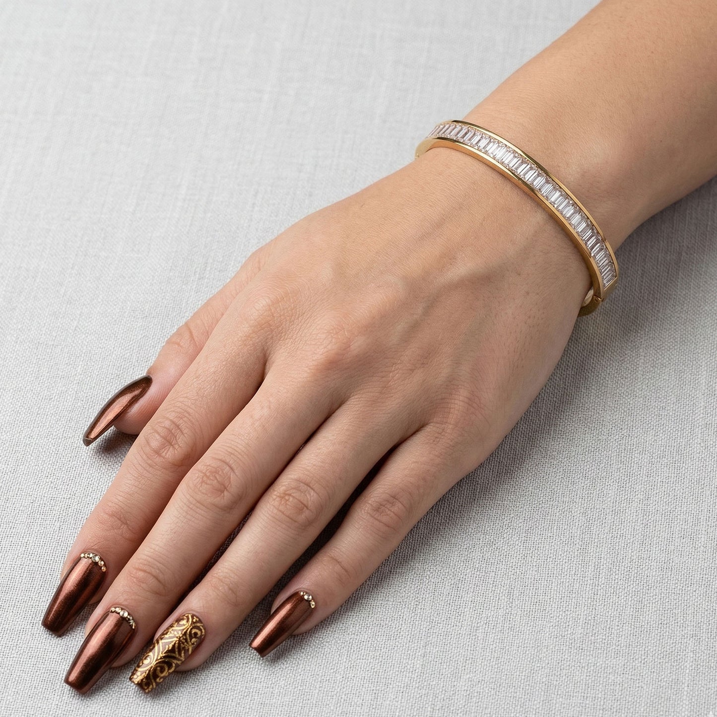 Elegant Gold Crystal Bracelet