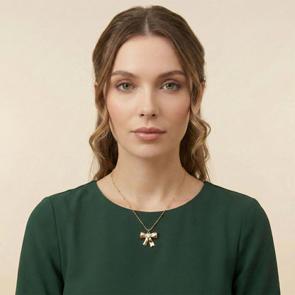 Élan Bow Crystal Neck Chain