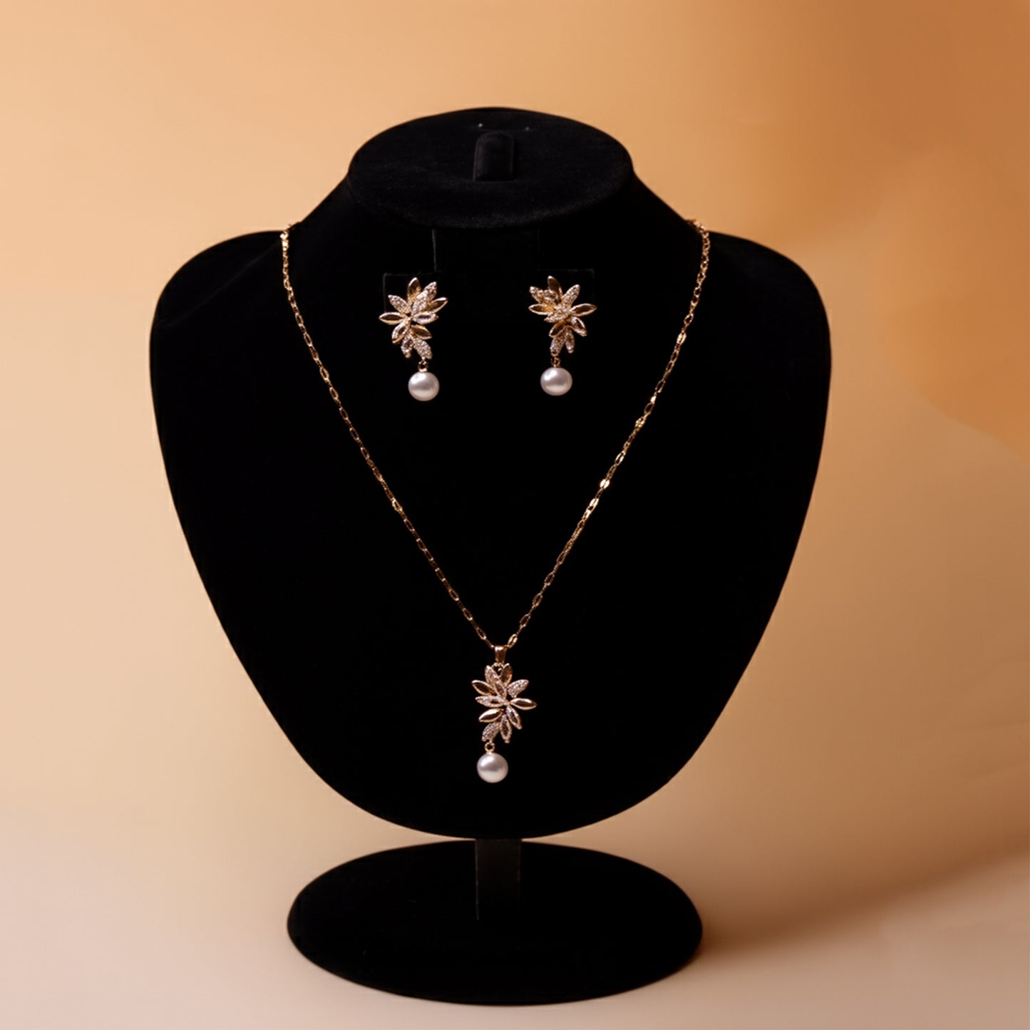 Laurel Leaf Pearl Set